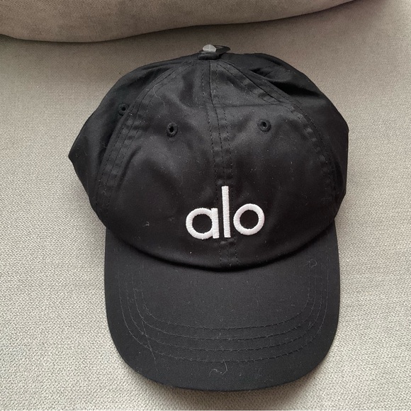 Alo Yoga Off-Duty Cap Black/White - Picture 6 of 16